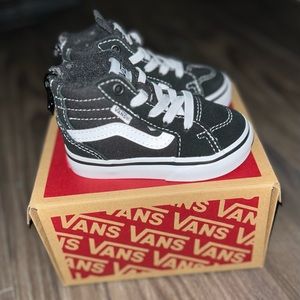 New Toddler boy high top Vans⭐️FINAL OFFER